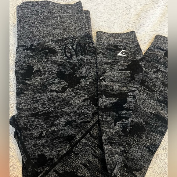 gymshark-camo-seamless-leggings-black- large - Picture 1 of 4
